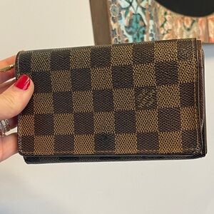 Louis Vuitton Damier Ebene Porte Monnaie Billets Tresor Wallet